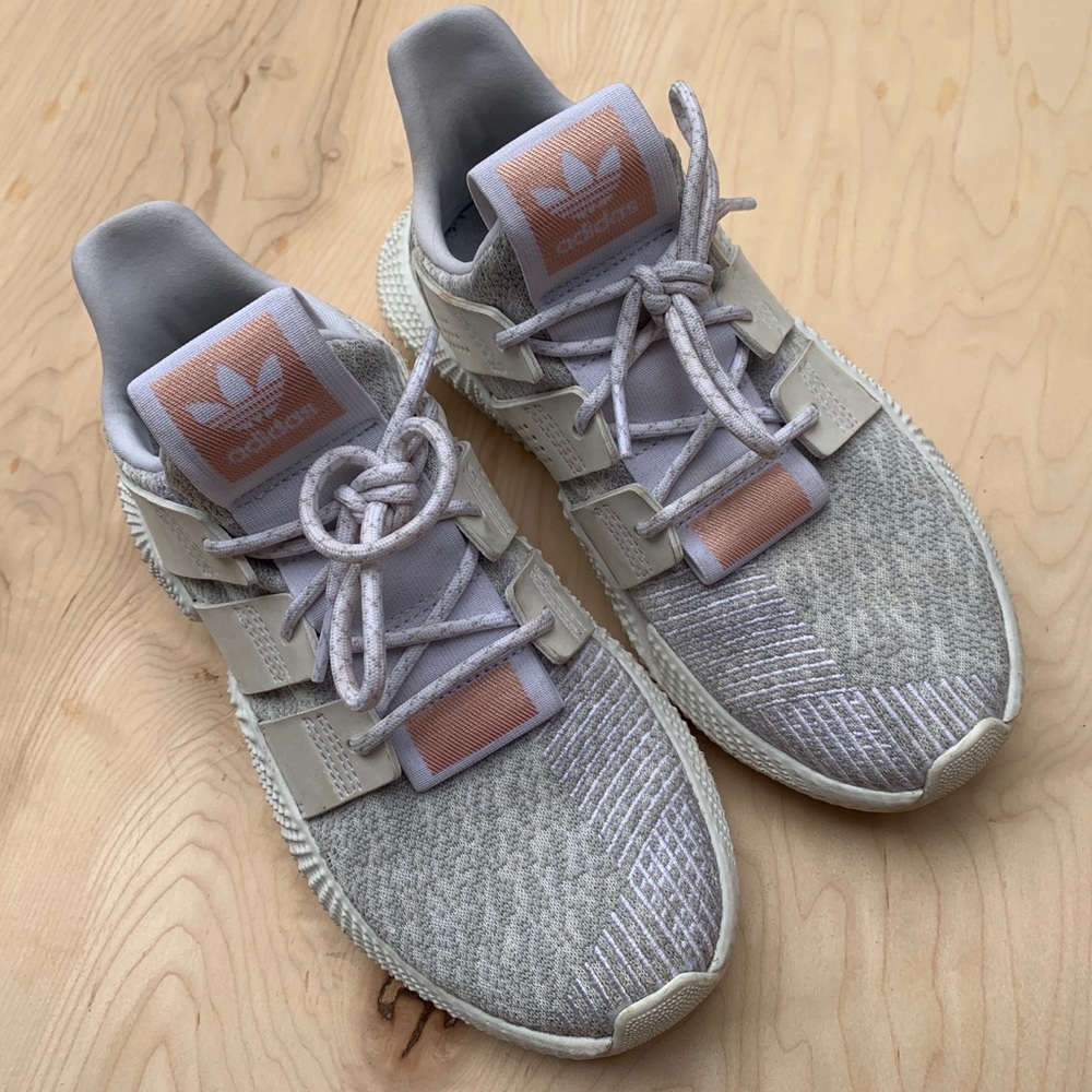 Adidas woman’s sneakers